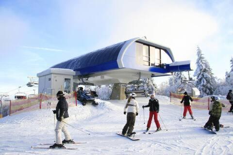 Haus Astenblick In Winterberg Fuer Bis Zu 35 Personen Fuer Wanderveranstaltungen Und Familienfeiern Luaran gambar